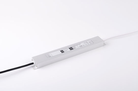 빛을 위한 12V 60W 일정한 전압 LED 전력 공급 운전사 Ultraslim 디자인