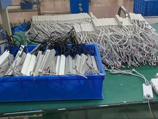 벽 전등과 ROHS 충돌 샐 극단적이 가늘 LED 드라이버 6 와트 12V 12 밀리미터