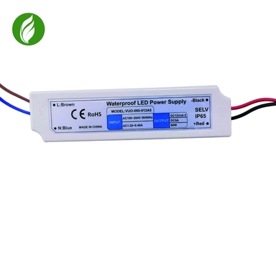 초경량 스트립 라이트는 드라이버에게 12V 5A 플라스틱 163x43x33mm을 보내게 했습니다